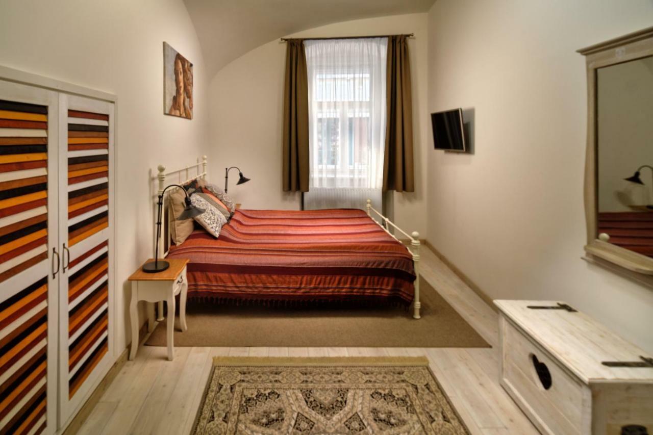 Melody Apartman Eger Exteriör bild